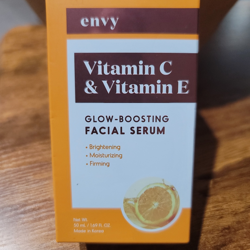 Envy Vitamin C & Vitamin E Glow-Boosting Facial Serum 50 ML NIB